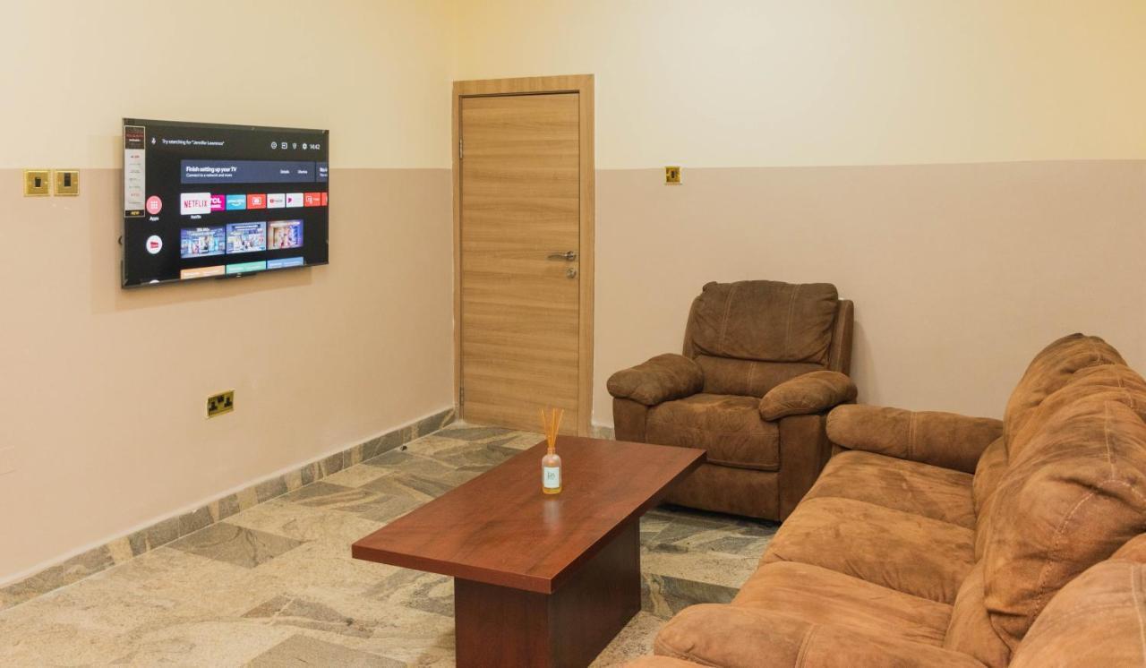 J'S Place Абуджа Екстериор снимка