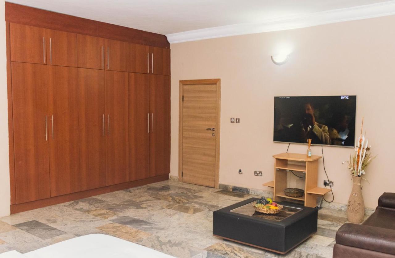 J'S Place Абуджа Екстериор снимка