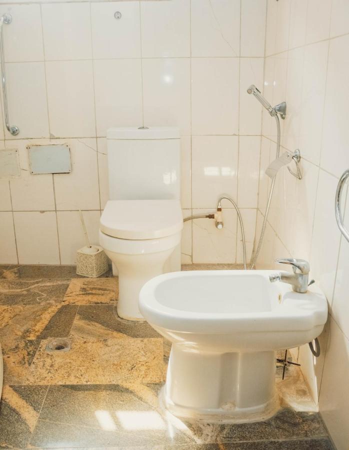 J'S Place Абуджа Екстериор снимка