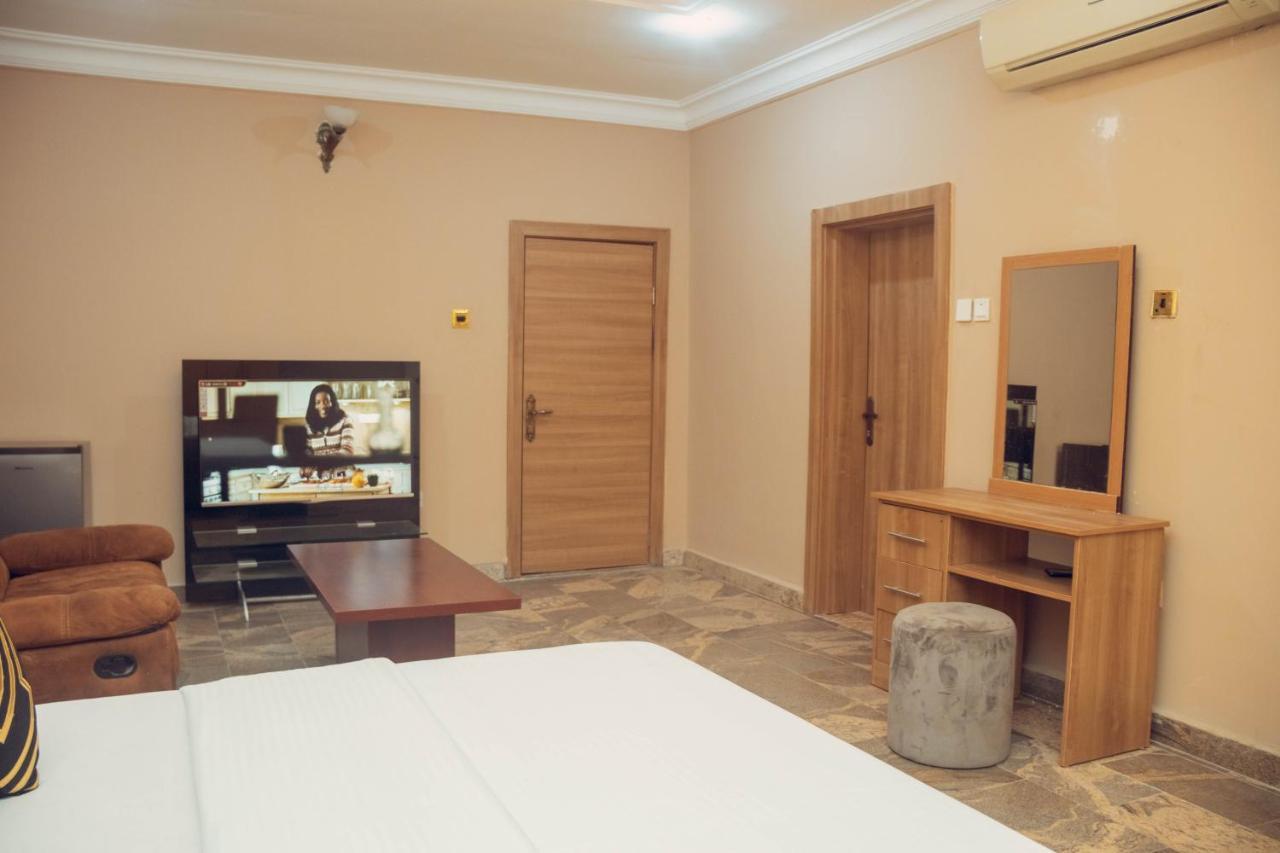 J'S Place Абуджа Екстериор снимка