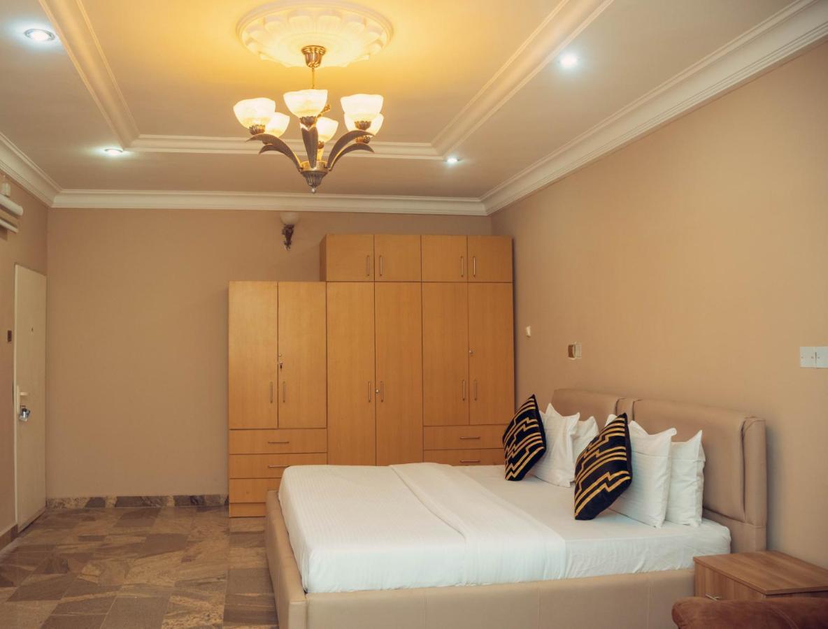 J'S Place Абуджа Екстериор снимка